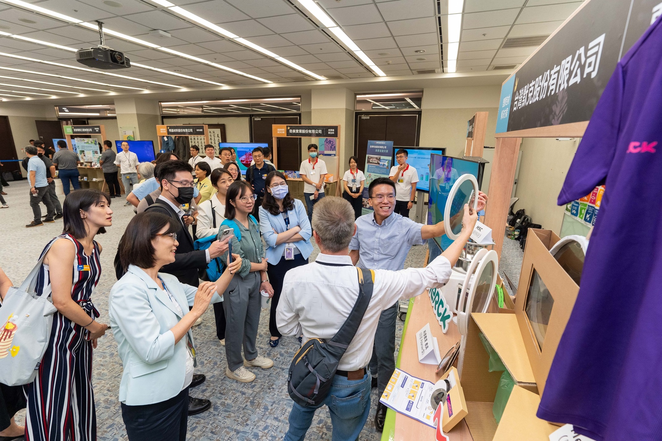 LEYU�پW�B�֮a�I���߄��׌����BȦչ��չʾ��Ό��U����ѭ�h�����ã����½�Q�������������ϰ��������cѭ�hʹ�������������аl���������U���ϻ����������g���p�������᰸��