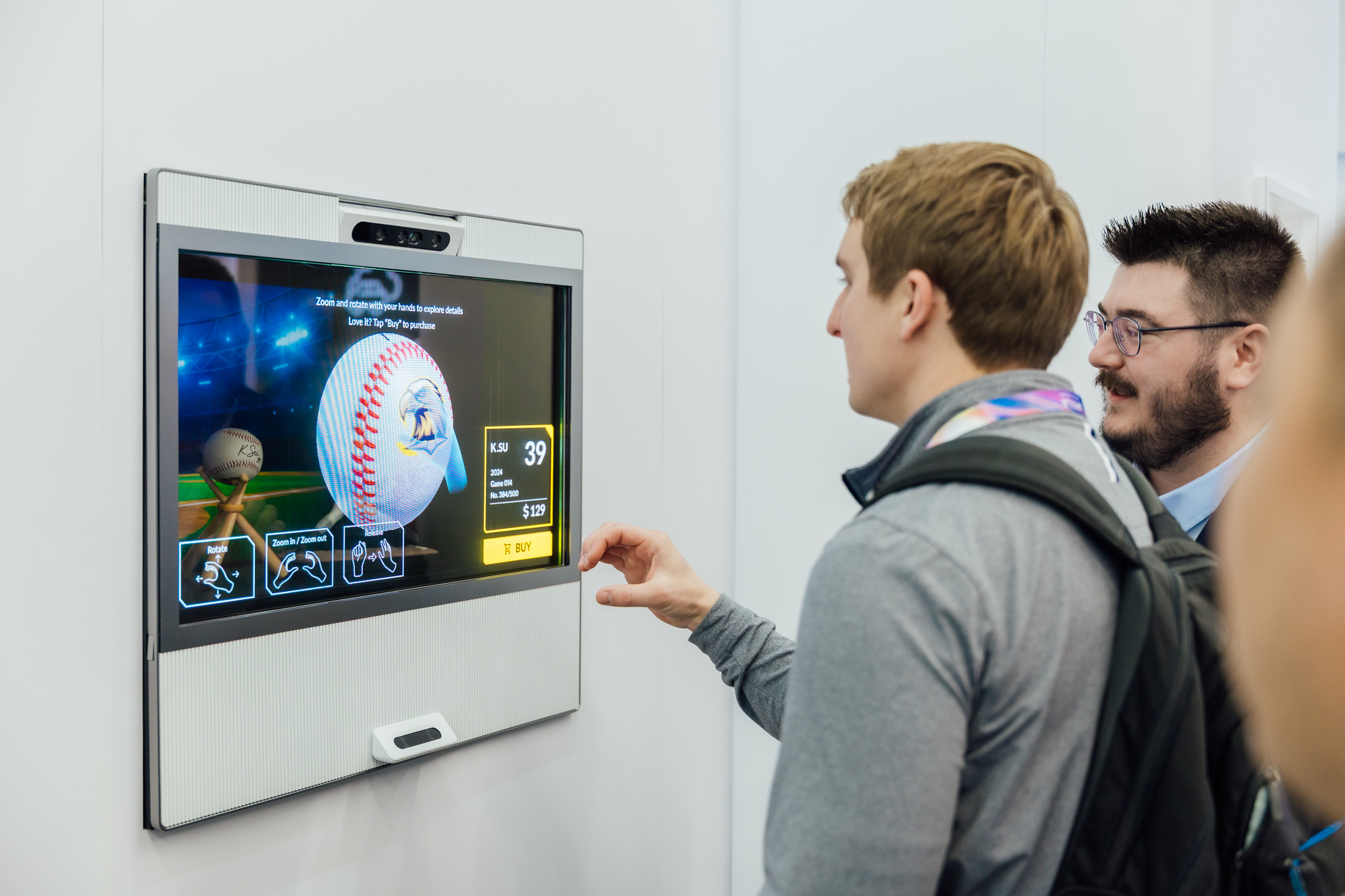 LEYU�پW�ǻ��Є�͸�^����չ�g���c�͑���Ⱦ۽�������̽ӑLEYU�پW�f�������ęC���c��صĿ����ԣ����l��܇���ӵĄ������M�������Y��ݔ�����H��Micro LEDǰհ���g��瑪�ã����_����Ԫ���ʵđ����龳��